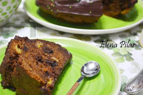 Bundt cake de plátano y chocolate con ganache de naranja especiada Bundt cake de plátano y chocolate con ganache de naranja especiada