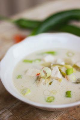 Tom Kha Kai (Sopa de pollo con leche de coco)