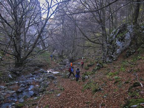 TROBANIELLO - SOBRE EL TAMBARON - VALLE LA FOIX