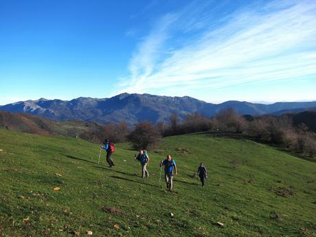 TROBANIELLO - SOBRE EL TAMBARON - VALLE LA FOIX