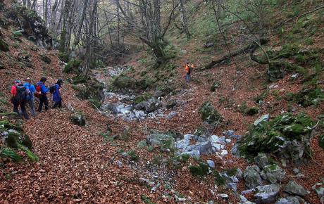 TROBANIELLO - SOBRE EL TAMBARON - VALLE LA FOIX