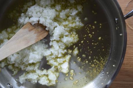 Merluza en salsa verde con almejas y algo sobre una tal Plácida