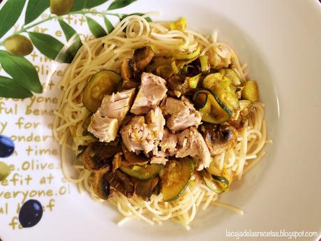 Espaguetis sin gluten con Atún y Cúrcuma Espaguetis sin gluten con Atún y Cúrcuma