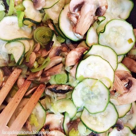 Espaguetis sin gluten con Atún y Cúrcuma Espaguetis sin gluten con Atún y Cúrcuma