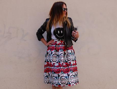 rETRO rOCK sMILEY #nOUNIFORMES rETRO rOCK sMILEY #nOUNIFORMES