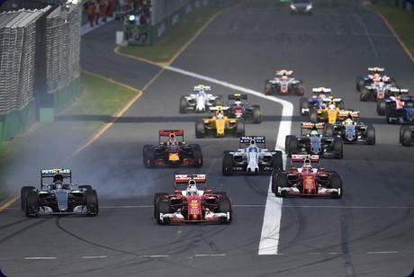 Fórmula 1:  Nico Rosberg gana el Gran Premio de Australia.