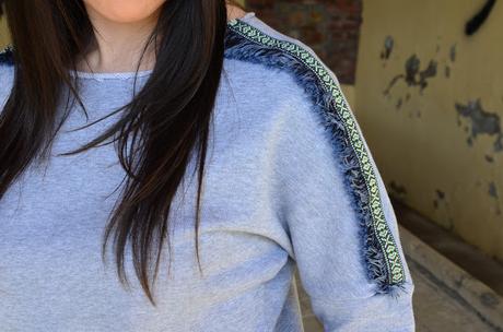 Sudadera borlas Sudadera borlas