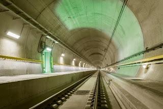 Descubrimiento dentro del túnel ferroviario más largo del mundo