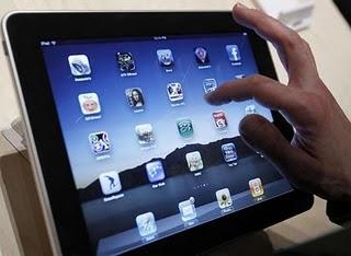 Lyrsa Editores anuncia el lanzamiento de sus publicaciones para iPad.