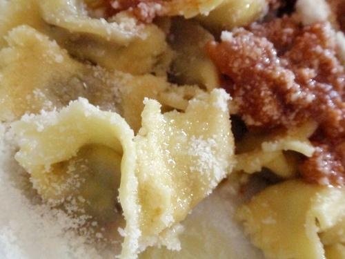 Apostilla desde Turín: un cuento de Navidad Agnolotti del plin con ragù da Giustetto