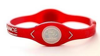 La compañía «Power Balance» se ha visto obligada a reconocer en Australia que la eficacia de su producto no se respalda por ninguna prueba científica La compañía «Power Balance» se ha visto obligada a reconocer en Australia que la eficacia de su producto no se respalda por ninguna prueba científica