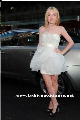 Dakota Fanning,  modelo para IMG y futura imagen de Miu Miu