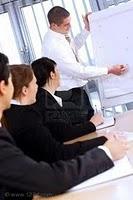 8 TIPS PARA HABLAR EN PÚBLICO Y NO MORIR EN EL INTENTO... 8 TIPS PARA HABLAR EN PÚBLICO Y NO MORIR EN EL INTENTO...