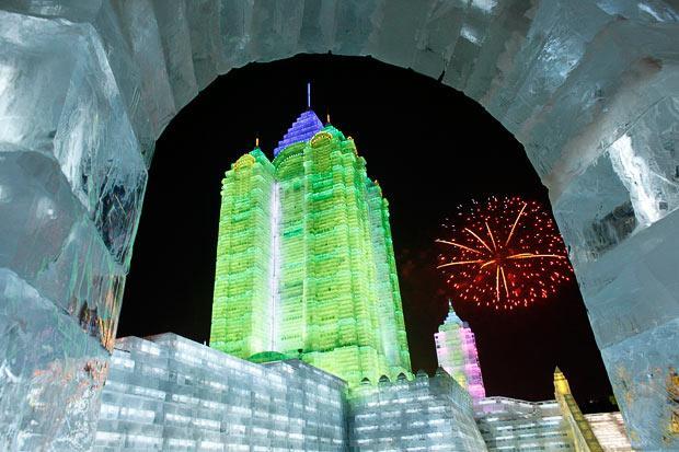 Festival Internacional De Hielo y Nieve en Harbin  2009  luz  nieve  hielo
