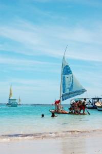 En la playa Porto de Galinhas, una playa paradisíaca