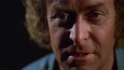 The Hand: Oliver Stone y su incursión en el horror. The Hand: Oliver Stone y su incursión en el horror.