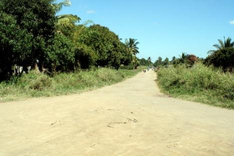 DE LA PESADILLA AL SUEÑO, CRIANÇAS EN EL LAR SÃO JERÓNIMO (Beira, Mozambique)