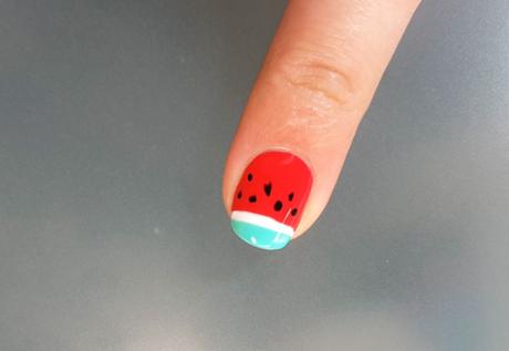 uñas decoradas con sandía paso a paso