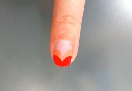 uñas decoradas con corazones paso a paso