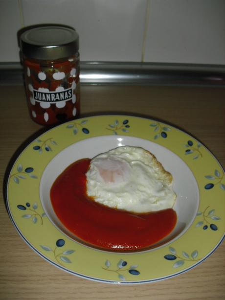 TOMATE FRITO CASERO CON HUEVO FRITO CONSERVAS JUAN RANAS TOMATE FRITO CASERO CON HUEVO FRITO CONSERVAS JUAN RANAS