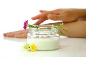 DALE USO A TU CREMA SOLAR CADUCADA DALE USO A TU CREMA SOLAR CADUCADA