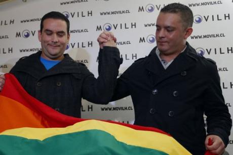 Chile pareja de carabineros se casó públicamente foto_0000000520160407124450.jpg