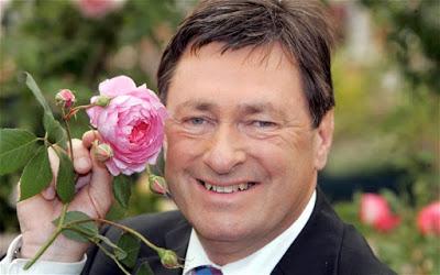 Alan Titchmarsh, Austin en versión mediterránea.