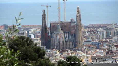 Basílica de la Sagrada Familia - Barcelona Basílica de la Sagrada Familia - Barcelona