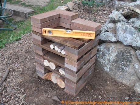 Cómo realizar un hotel para abejas solitarias Cómo realizar un hotel para abejas solitarias
