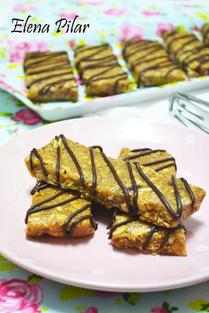 Barritas de dátiles y mantequilla de cacahuete (sin horno)