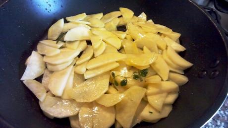 Patatas asadas con salchichas y setas boletus – Patate con porcini e salsiccie patatasboletussalchichas2