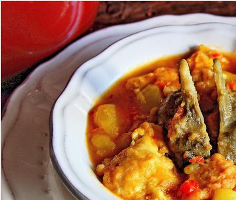 PATATAS GUISADAS CON BACALAO Y ALCACHOFAS PATATAS GUISADAS CON BACALAO Y ALCACHOFAS