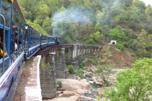 Nilgiri_Mountain_Railway_on_Bridge,_May_2010