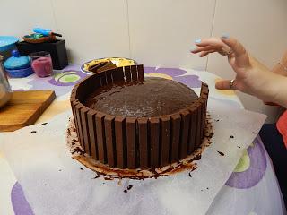 Receta de tarta de chocolate y nata con forma de jacuzzi para cerditos