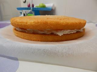 Receta de tarta de chocolate y nata con forma de jacuzzi para cerditos