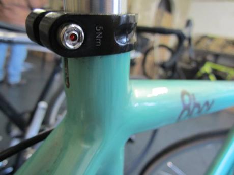 Hexlox es un interesante sistema de bloqueo para pernos que asegura los componentes de tu bicicleta y previene su hurto Hexlox es un interesante sistema de bloqueo para pernos que asegura los componentes de tu bicicleta y previene su hurto