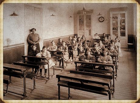 Escuelas Aguirre 1900_Memoria de Madrid_Museo de Historia_Marco