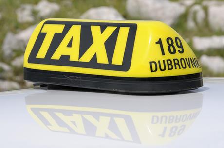 Taxis y tuk-tuks http://www.diariosdeunfotografodeviajes.com/2010/06/taxi-en-dubrovnik.html