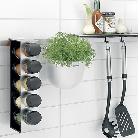 8 Trucos para renovar la cocina sin gastar mucho. 8 Trucos para renovar la cocina sin gastar mucho.