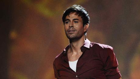 Enrique Iglesias adelanta 15 segundos de su nueva canción 'Duele El Corazón' (AUDIO)