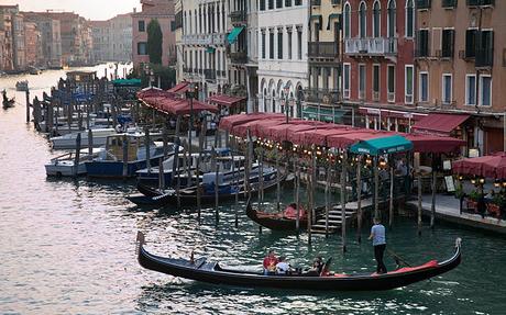 El Sestiere de San Polo en Venecia: del puente de Rialto al Ponte de le Tette, cortesanas, farolillos rojos y cuadros de Tintoretto. El Sestiere de San Polo en Venecia: del puente de Rialto al Ponte de le Tette, cortesanas, farolillos rojos y cuadros de Tintoretto.