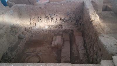 Escenarios de El secreto de Zalamea: Cancho Roano Escenarios de El secreto de Zalamea: Cancho Roano