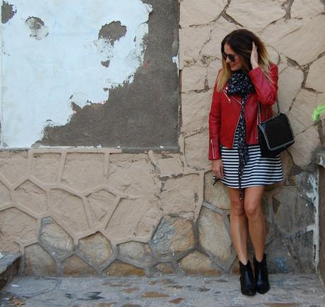nAVY + rOJO + mARIPOSAS #nOUNFORMES nAVY + rOJO + mARIPOSAS #nOUNFORMES