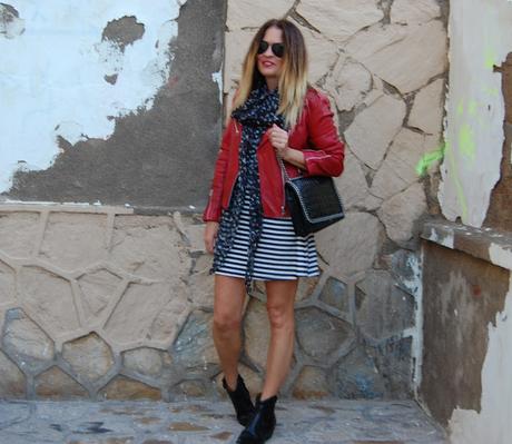nAVY + rOJO + mARIPOSAS #nOUNFORMES nAVY + rOJO + mARIPOSAS #nOUNFORMES