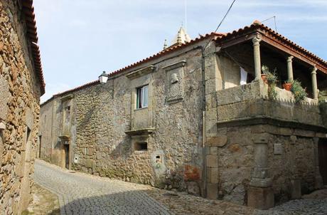 Castelo Bom, una atalaya medieval junto al río Coa Casa do Fidalgo, una de las vivienda señoriales de la villa Castelo Bom