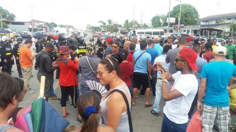 Tensión en Panamá: 700 cubanos en huelga de hambre Cubanos poder continuar su paso hacia Estados Unidos