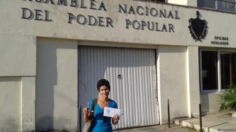 Piden cambiar la “constitución” cubana con 35 mil firmas 2A720073-204B-4A54-BE8C-D507F52B8ECA_cx0_cy2_cw0_w1000_r1_s_r1