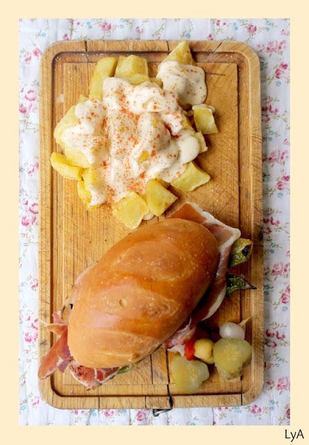 Serranito sevillano ... al rico tapeo andaluz Serranito sevillano ... al rico tapeo andaluz