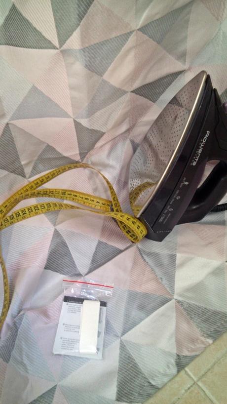 COMO HACER UN DOBLADILLO A UNA CORTINA SIN COSER COMO HACER UN DOBLADILLO A UNA CORTINA SIN COSER