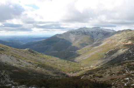 La Peña de Francia, cielo terrenal y divino de Salamanca Vistas desde el Paso de los Lobos Peña de Francia